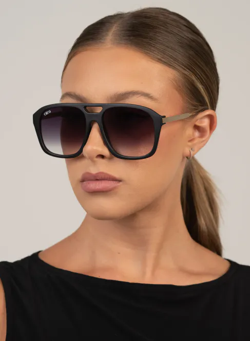 Hovedbilde OTRA Solbriller Reina Black Fade - Matte 