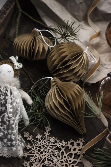 Hovedbilde PAPIRJULEKULE Brun Rund 