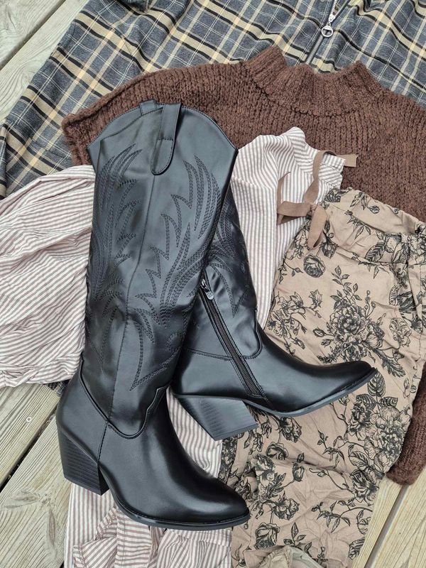 COWBOYBOOTS Black Price  