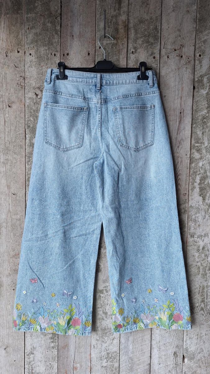BUTTERFLY Cropped Denim Jeans 