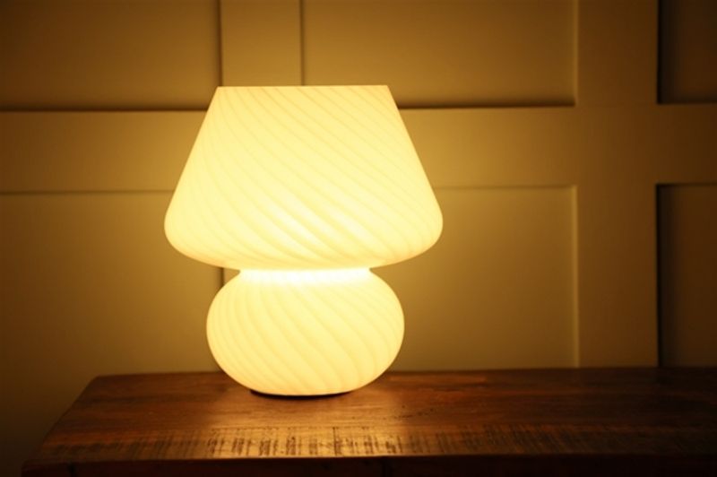BORDLAMPE Joyful Hvit 24cm