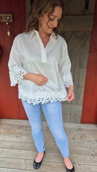 Hovedbilde KLARA Bluse m Broderi White