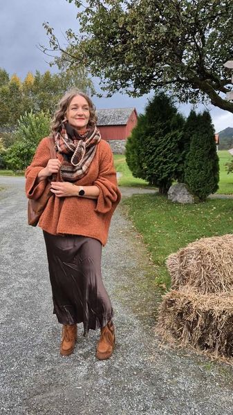 Hovedbilde GLAMMY Langt Skjørt Espresso