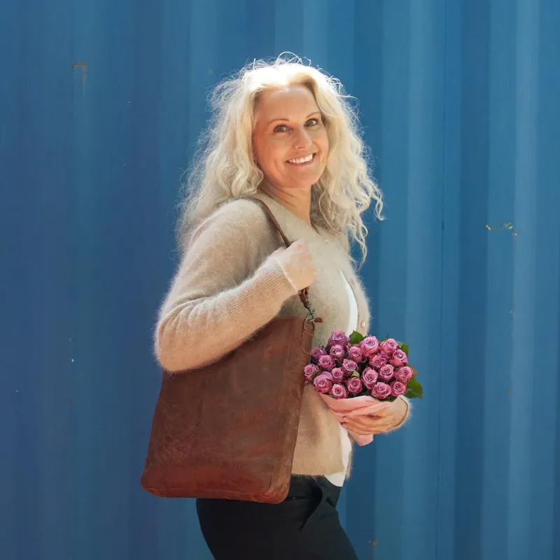 LEA Crossveske Brun med Dobbel Rem