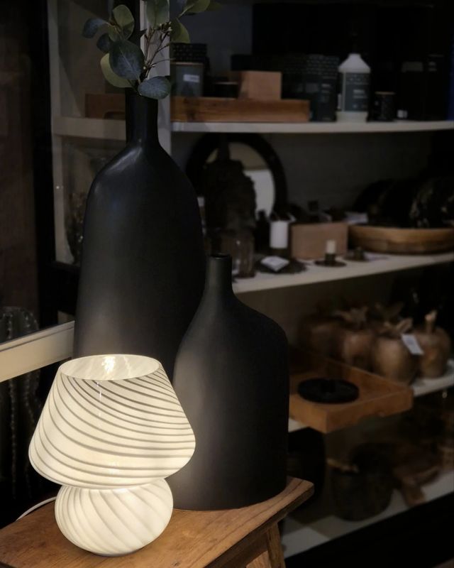 BORDLAMPE Joyful Hvit 24cm